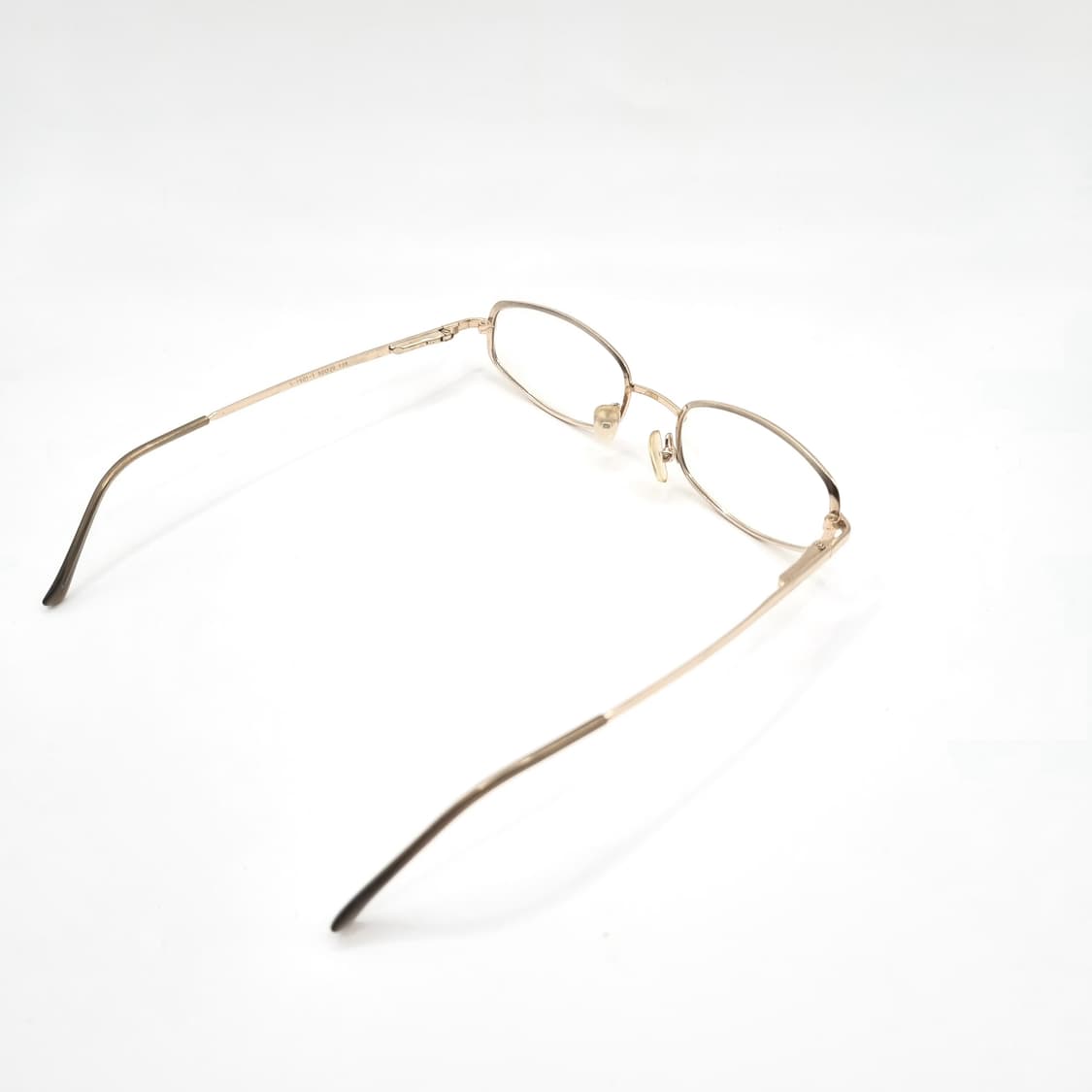 진열상품  긱시크 라운드 사각 무광골드 359 상품이미지6