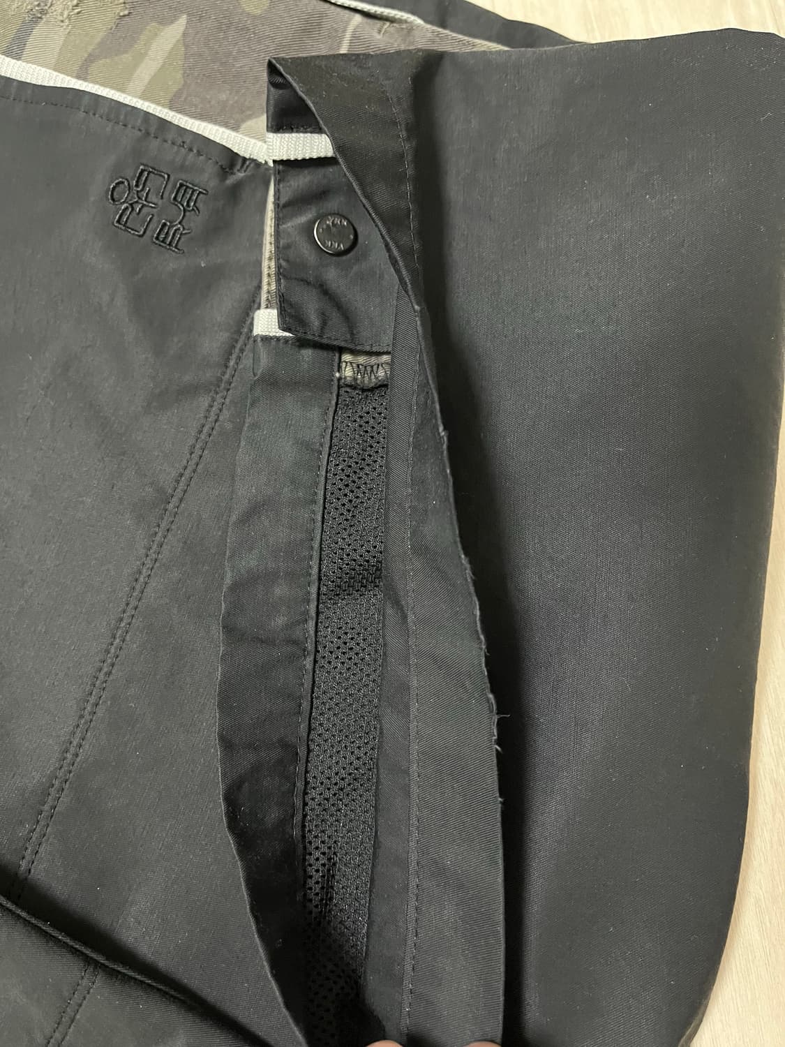 [1] 폴리테루 1011 나일론 트랙 팬츠 사이드 카모 블랙 상품이미지2