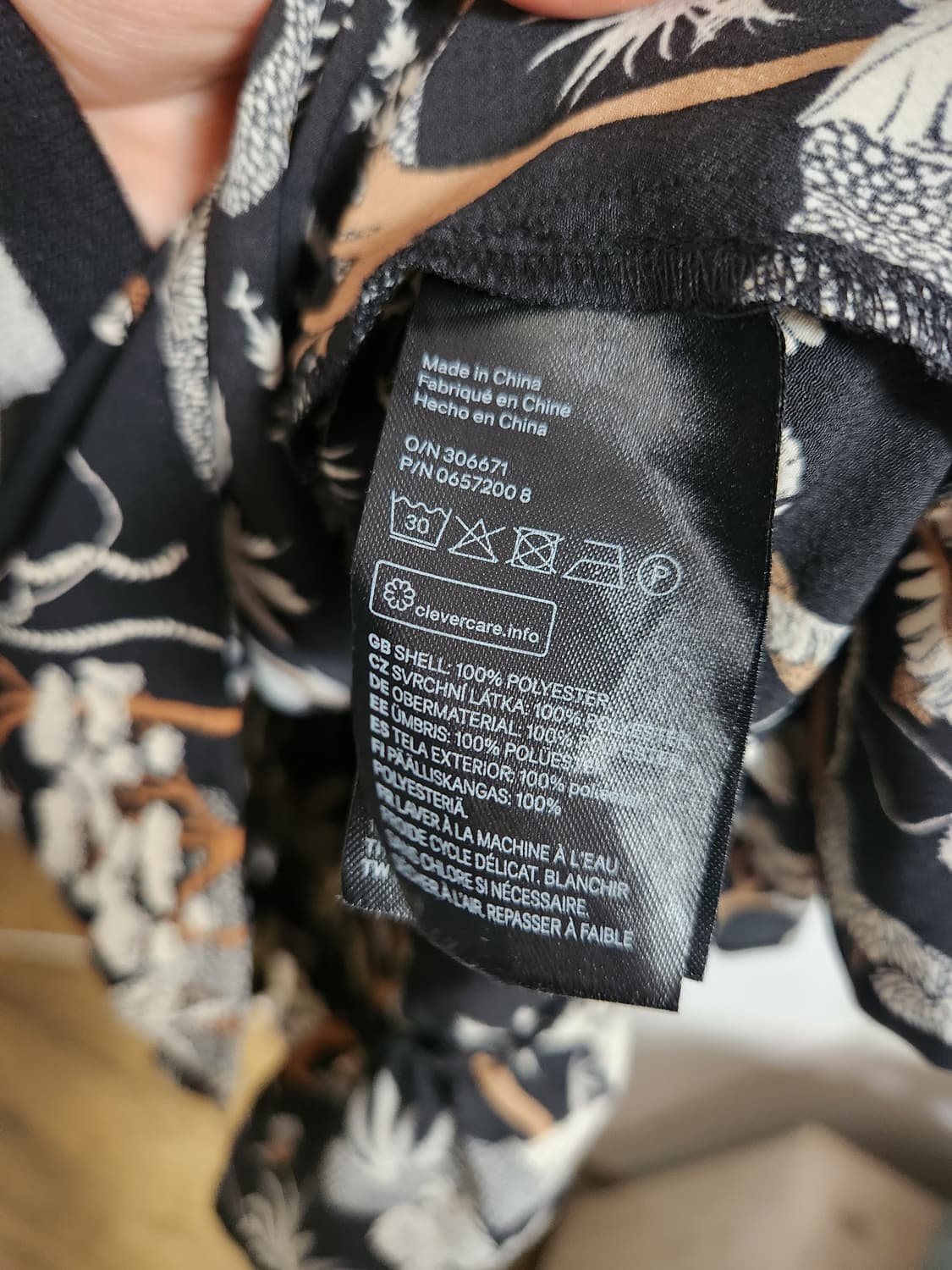 H&T 블랙 패턴 원피스 오프숄170/96A 상품이미지6