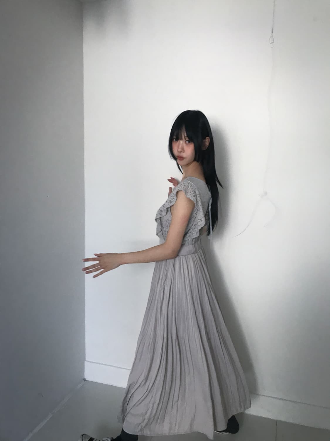 Back Ribbon Lace V Neck Dress 상품이미지10