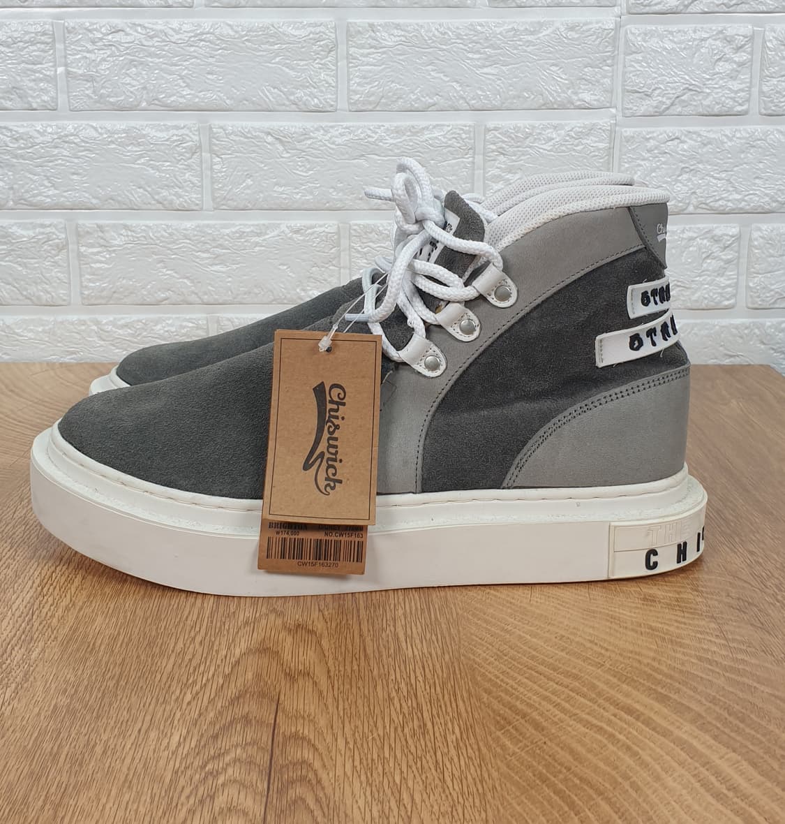 [270]치스윅 하이탑 스니커츠 (새상품) 상품이미지3