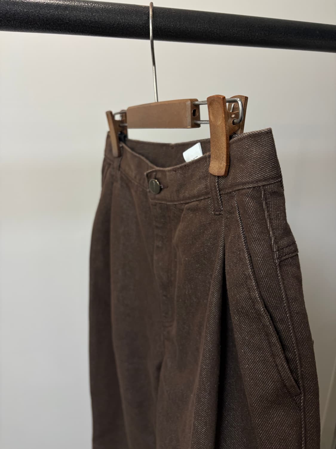 (48) Noirer 노이어 브라운 턱 코튼 팬츠 상품이미지2