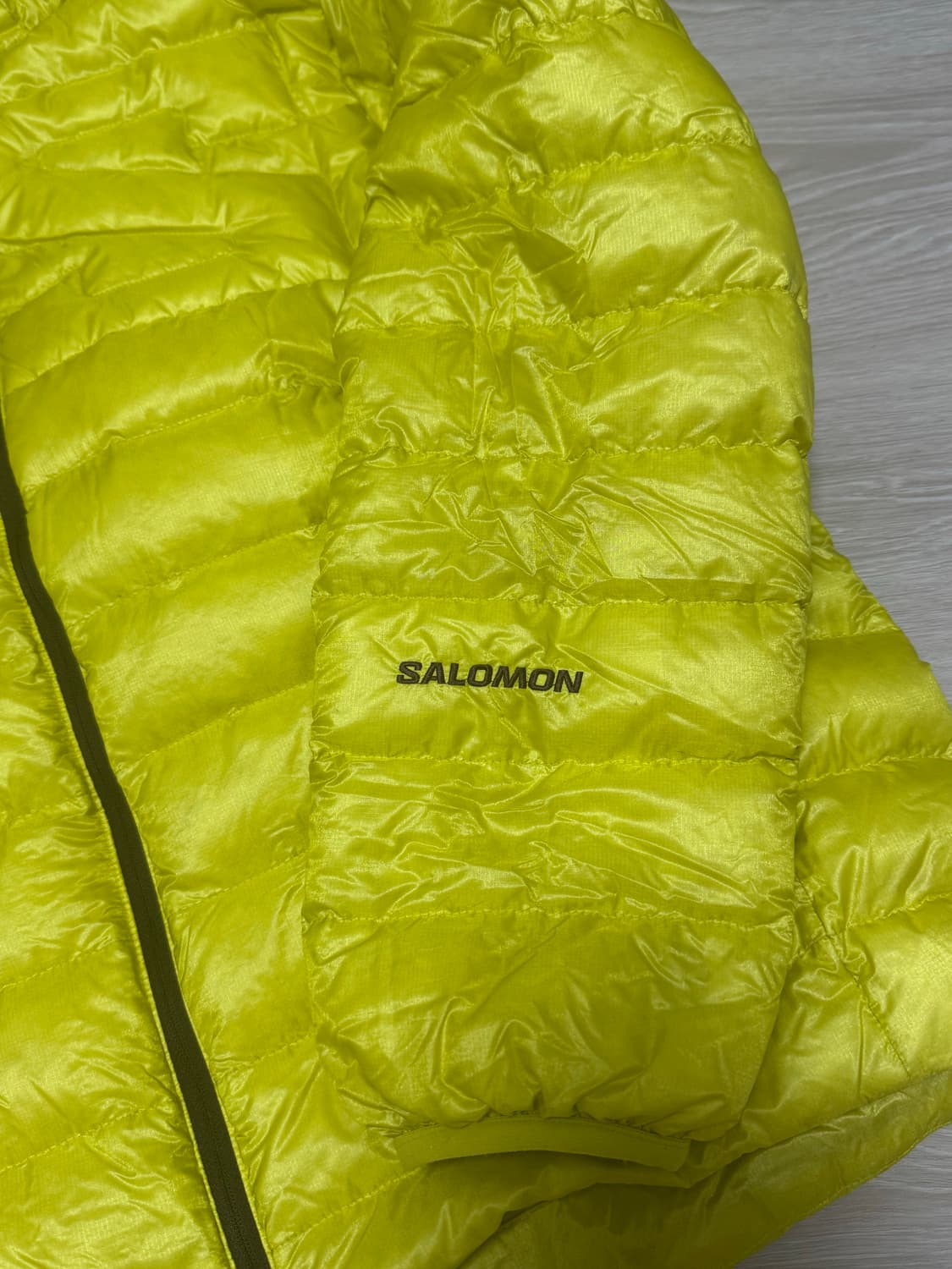 살로몬 경량패딩 라임 (m) 상품이미지4