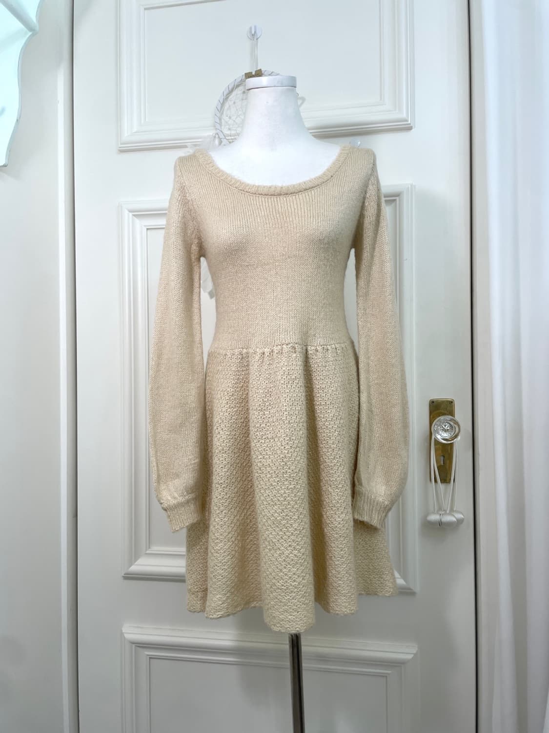 ivory lovely flare knit opc(size-M) 상품이미지1