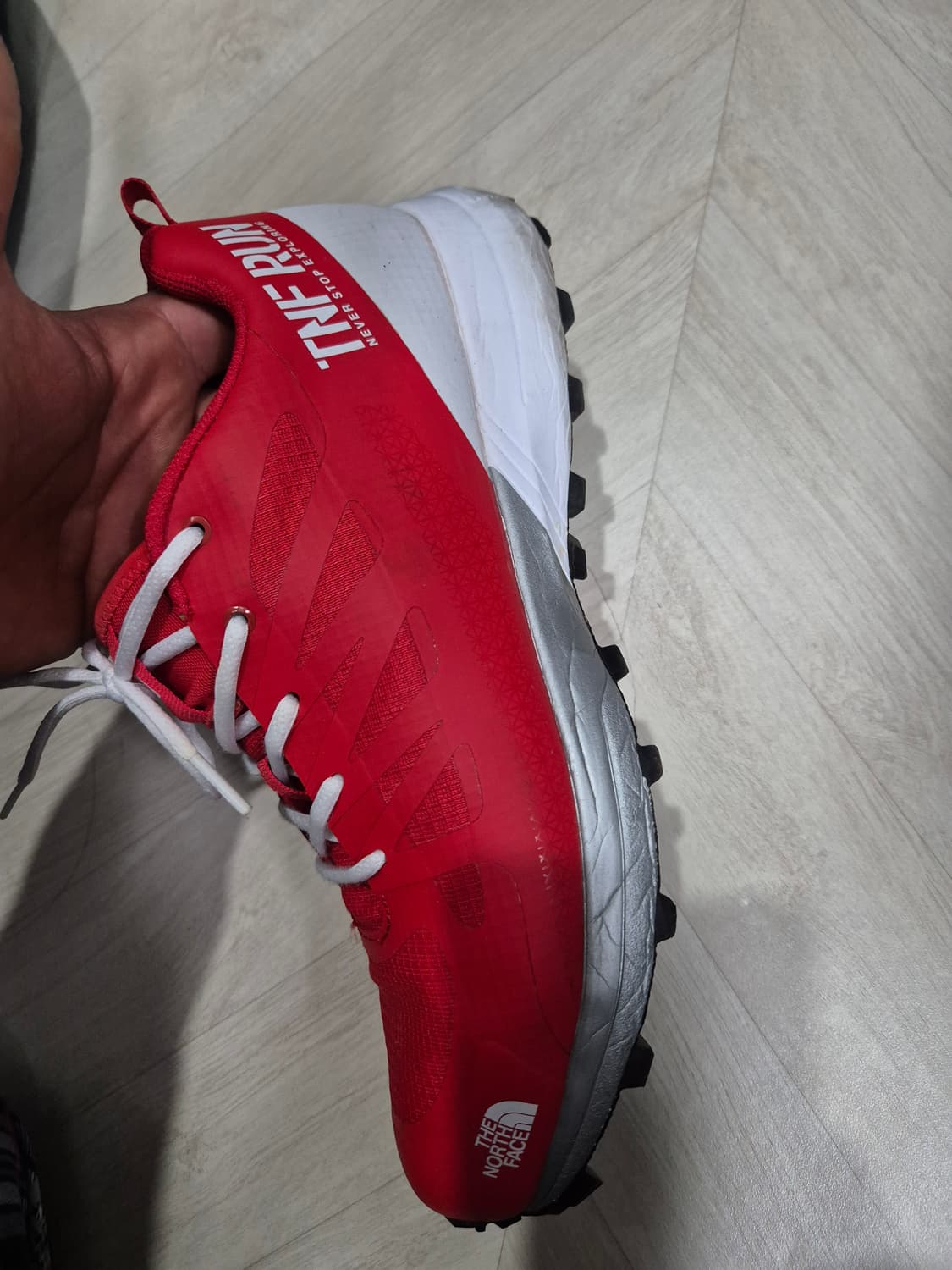 정품 노스페이스 TNF 트레일 런닝화 상품이미지3