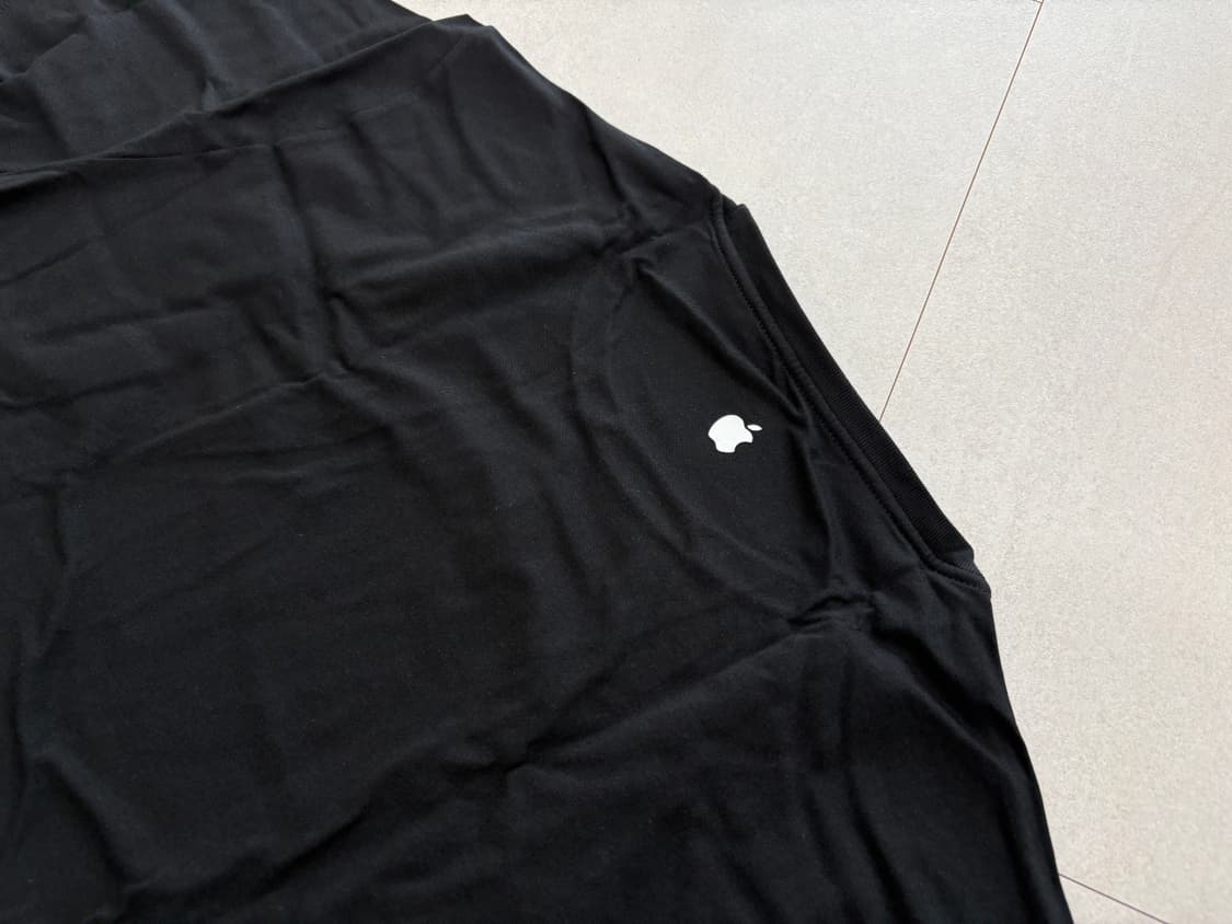 애플 APPLE WWDC 25 한정판 티셔츠 (스펙트럼 로고) 상품이미지2