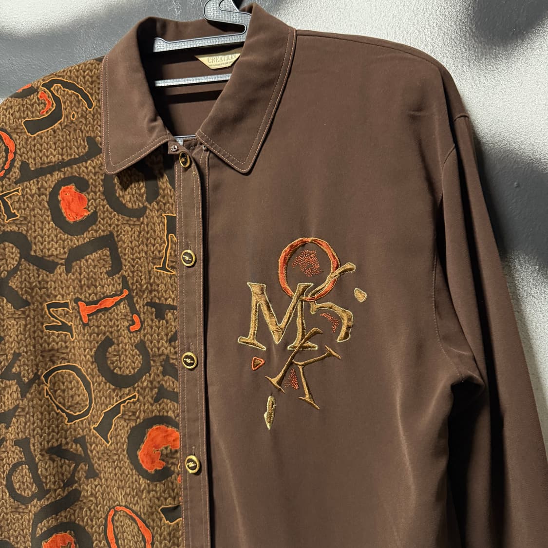 VTG 빈티지 금장 , 자수 디테일 하프 패턴 브라운 긴팔 셔츠 상품이미지4