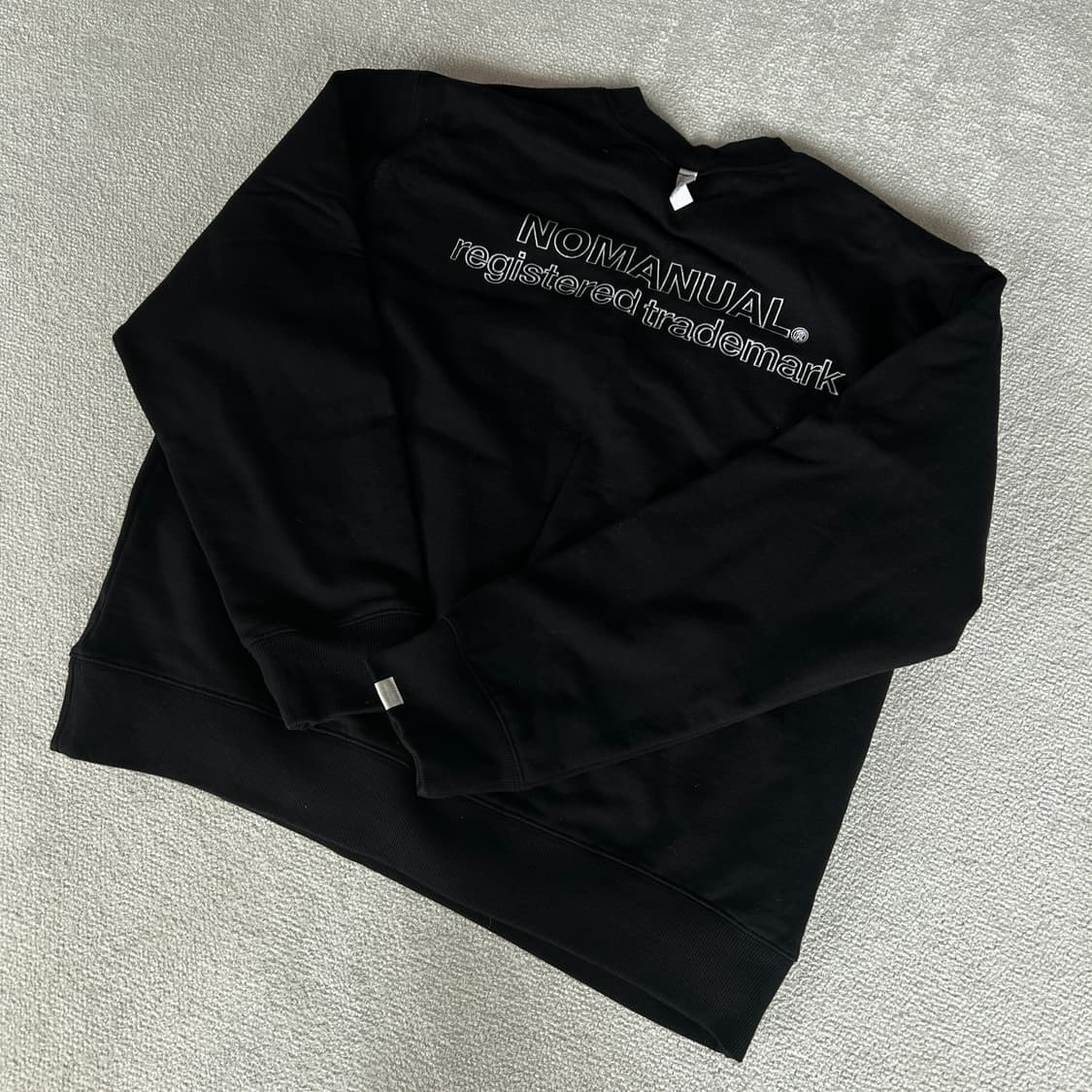 Nomanual 블랙 맨투맨  상품이미지4