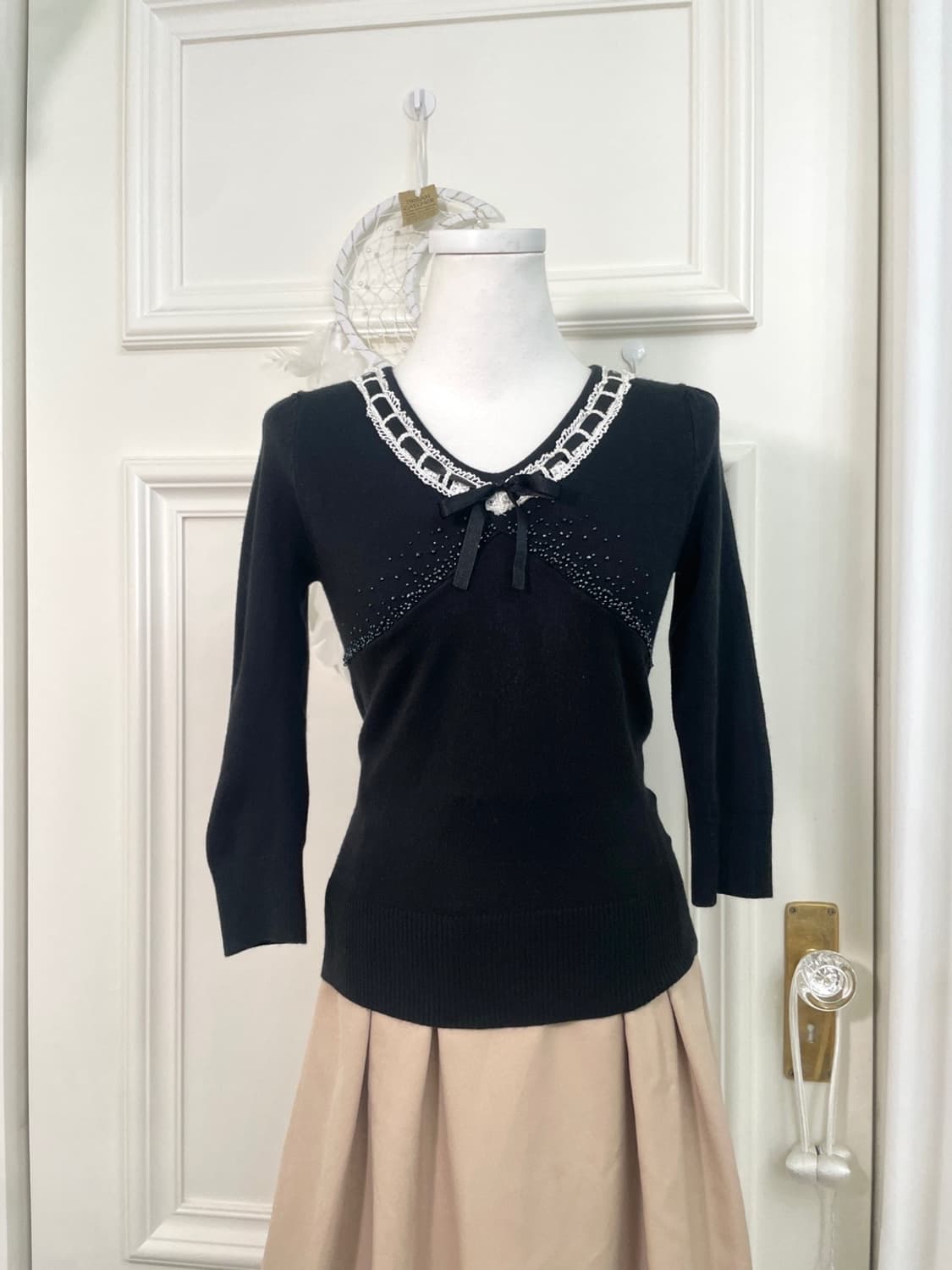 black lace beads point feminine knit top 상품이미지1