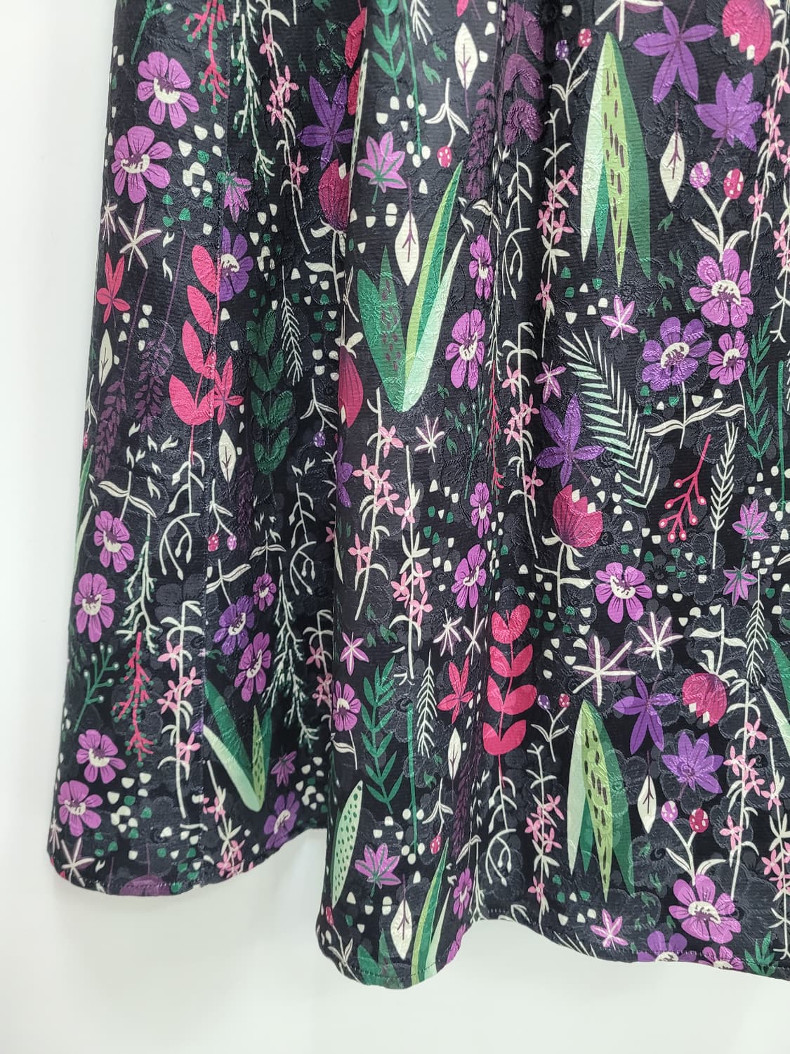 ANNA SUI 안나수이 24SS 플라워 뒷밴딩 스커트 / 여 77  상품이미지3