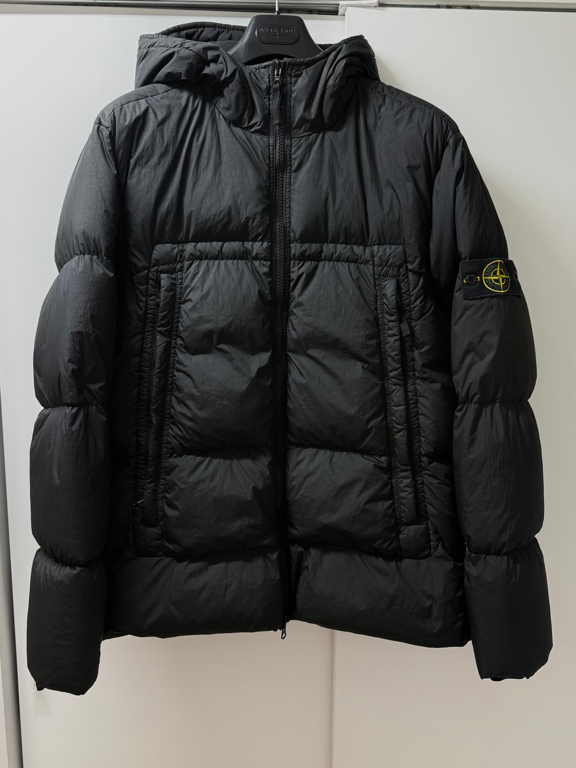 [XL] 스톤아일랜드 40723 크링클랩스 후드 다운 자켓 블랙 20FW 상품이미지1