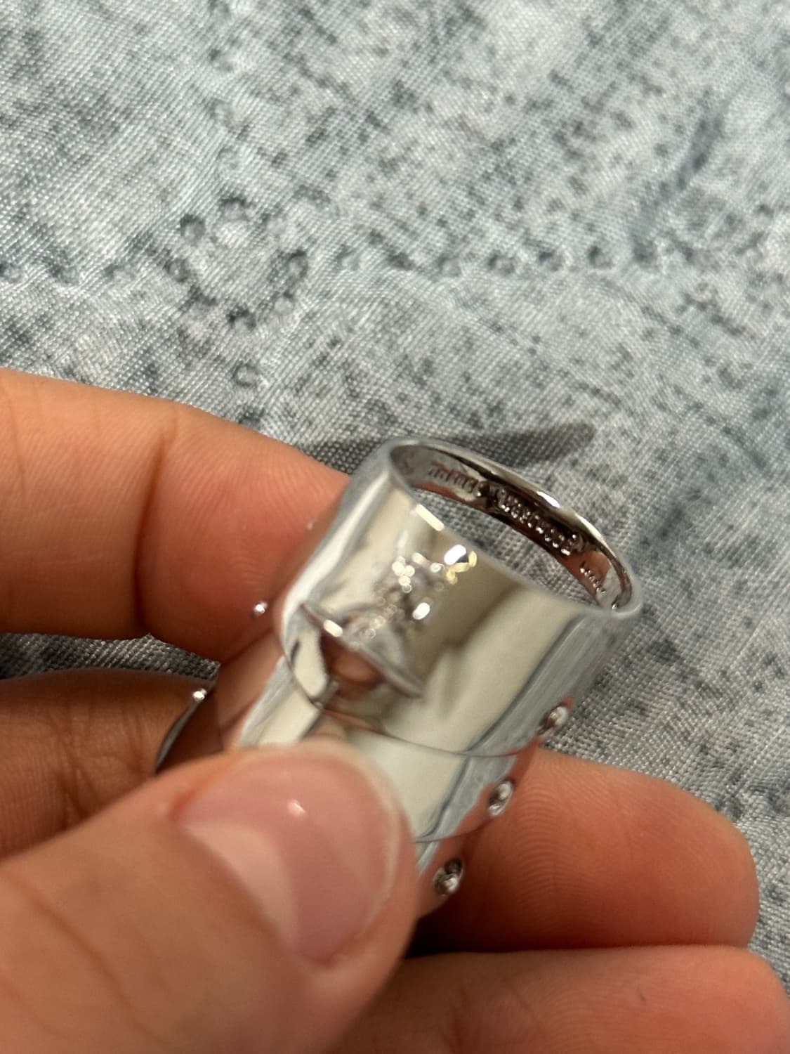 단품 급처 네고가능) 비비안 웨스트우드 아머 링 플래티넘 M 상품이미지4