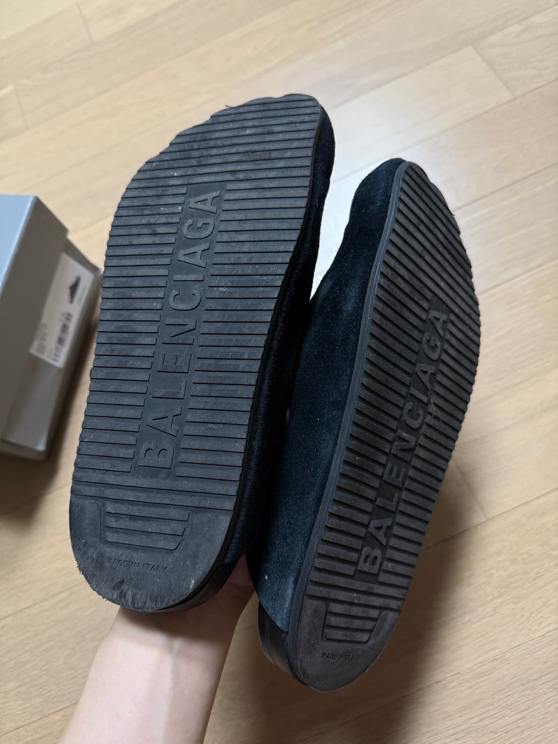 [42] 발렌시아가 선데이 스웨이드 뮬 상품이미지4