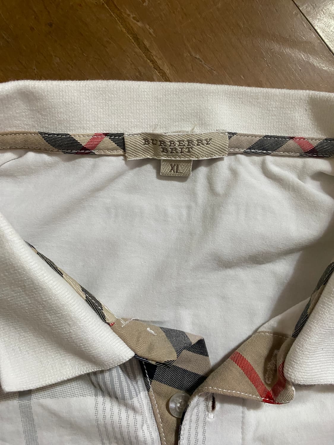 버버리 브릿 화이트 카라티 XL ( 100 ) 상품이미지2