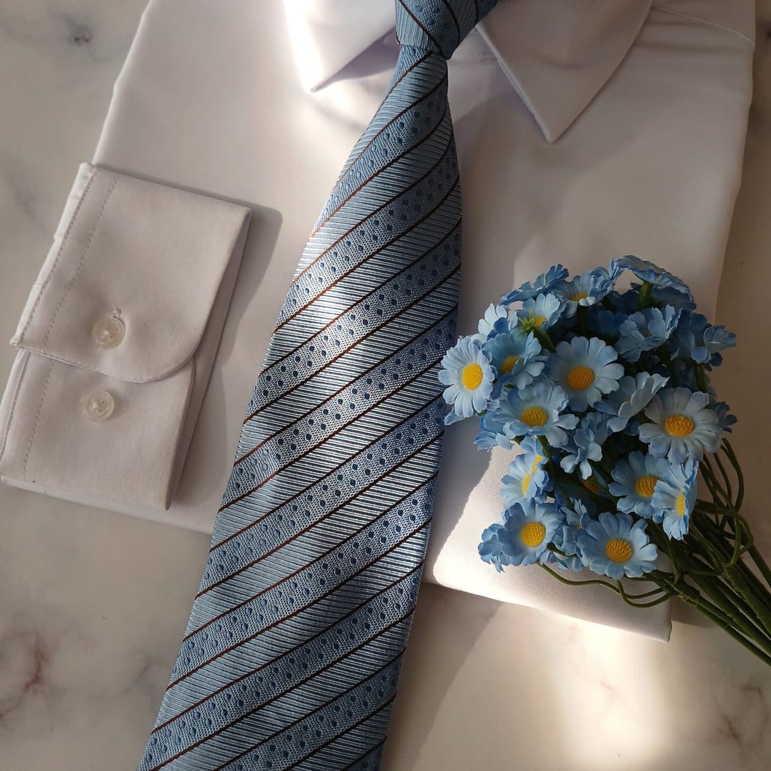 아이그너 실크 스카이블루 스트라이프 넥타이 9cm A등급 A19077
 상품이미지5