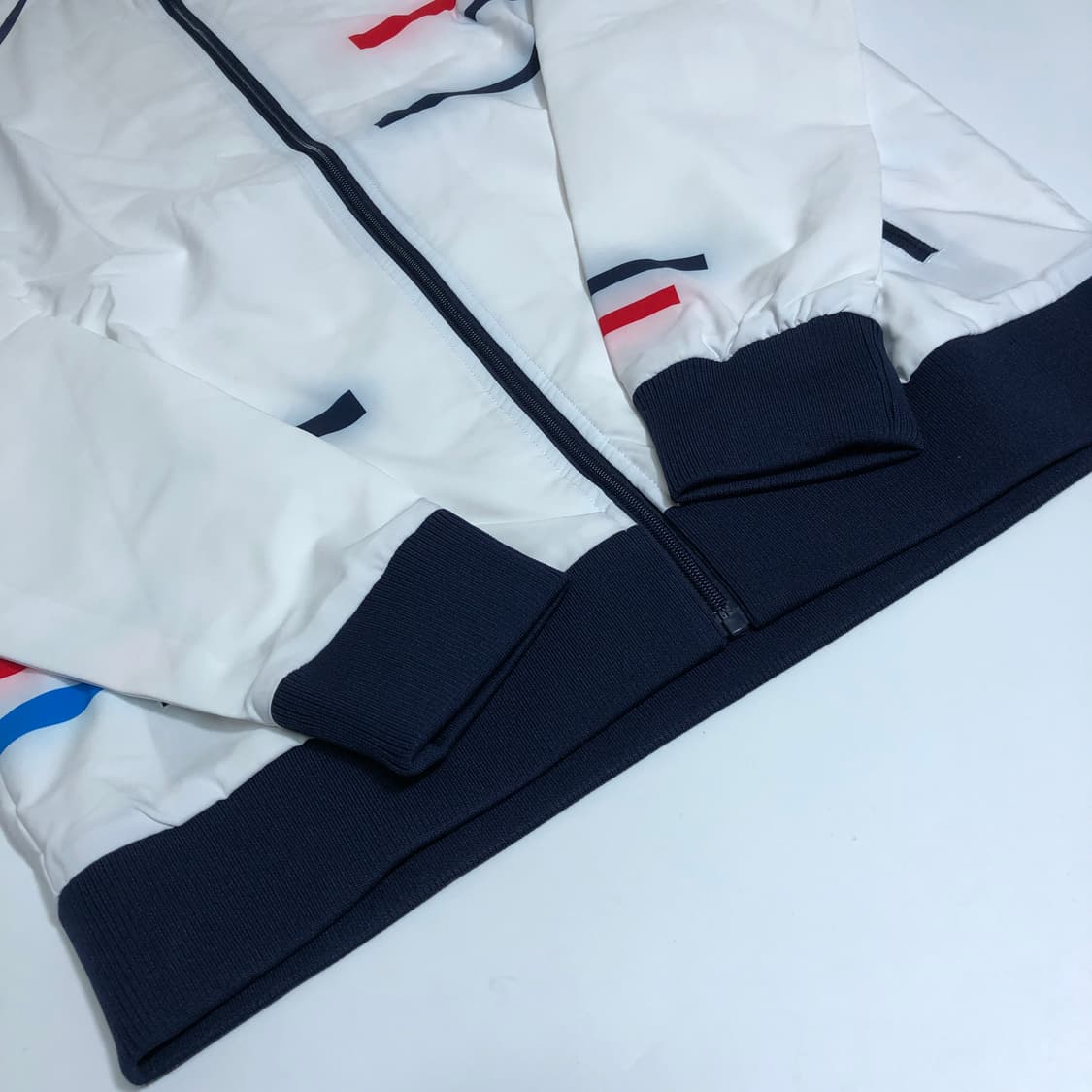 새상품 휠라 PLR 바람막이 XL 상품이미지5
