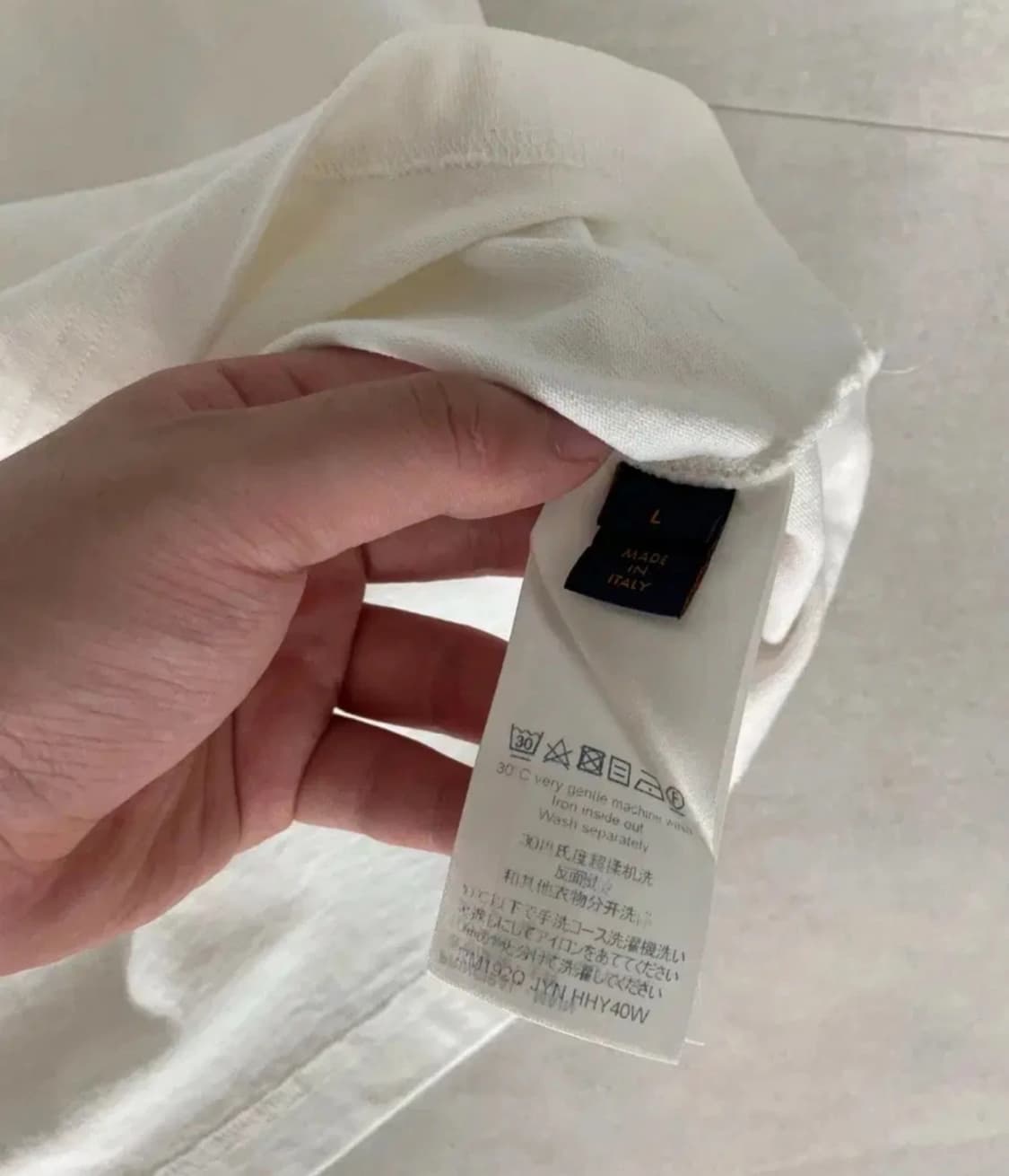 루이비통 인사이드아웃 반팔 상품이미지3