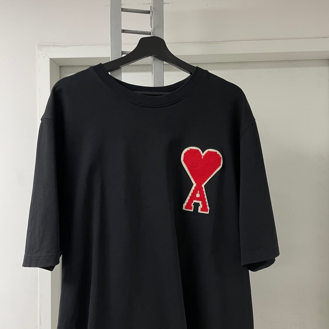 AMI 아미 블랙 반팔 티셔츠 XL 상품이미지2