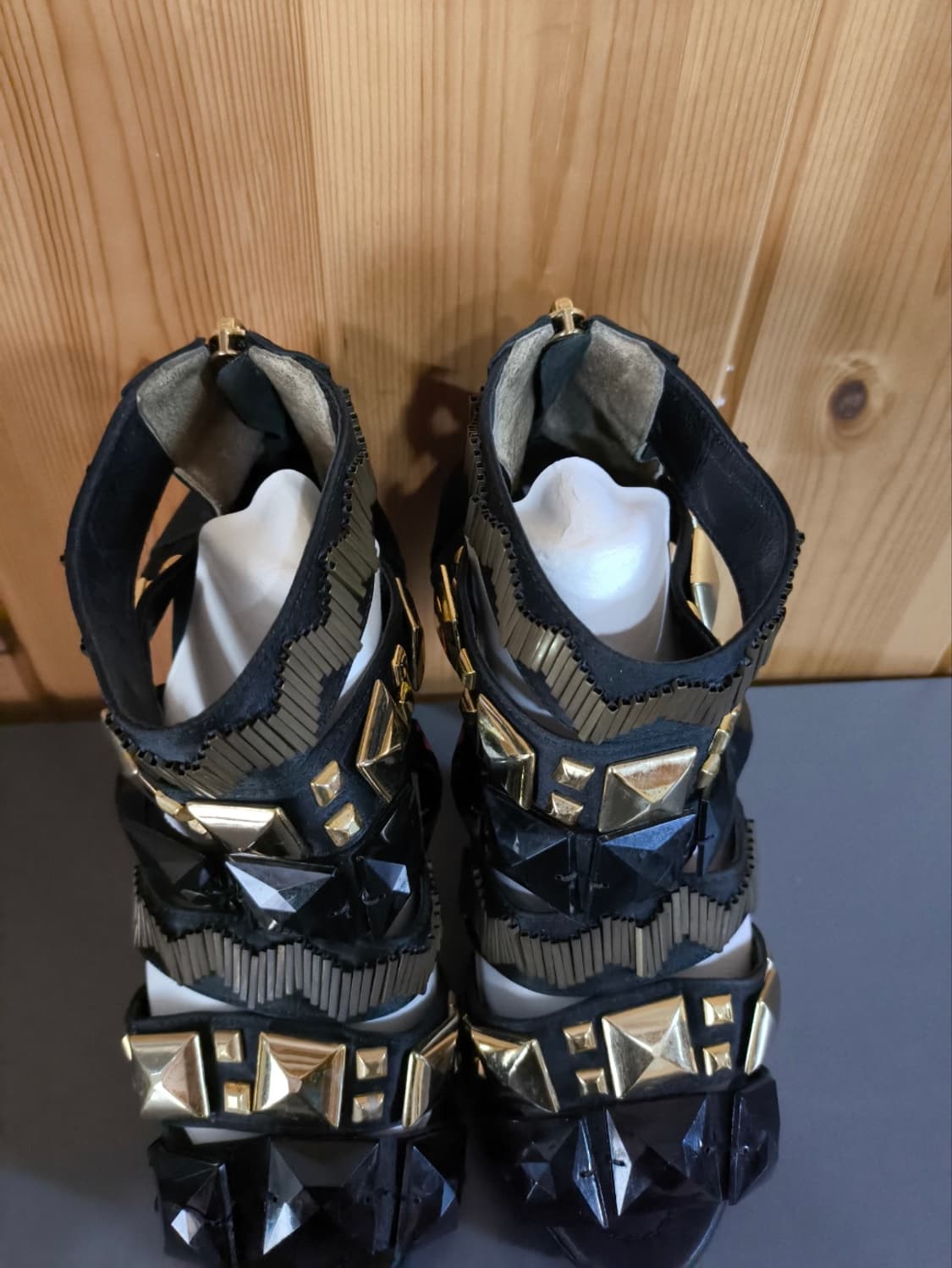 230mm 슈콤마보니 비즈 스터드 구두 힐 상품이미지4