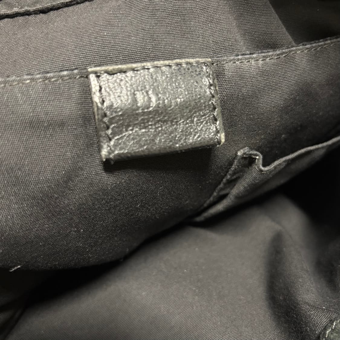 디올옴므 에디슬리먼 레더 토트백 상품이미지8