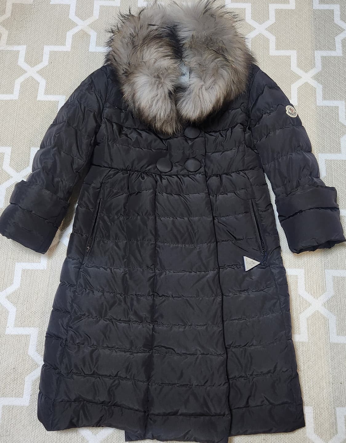 [정품 ] 몽클레어 패딩 다크브라운 사이즈 1 (여성용) 새상품급 한정판 상품이미지7