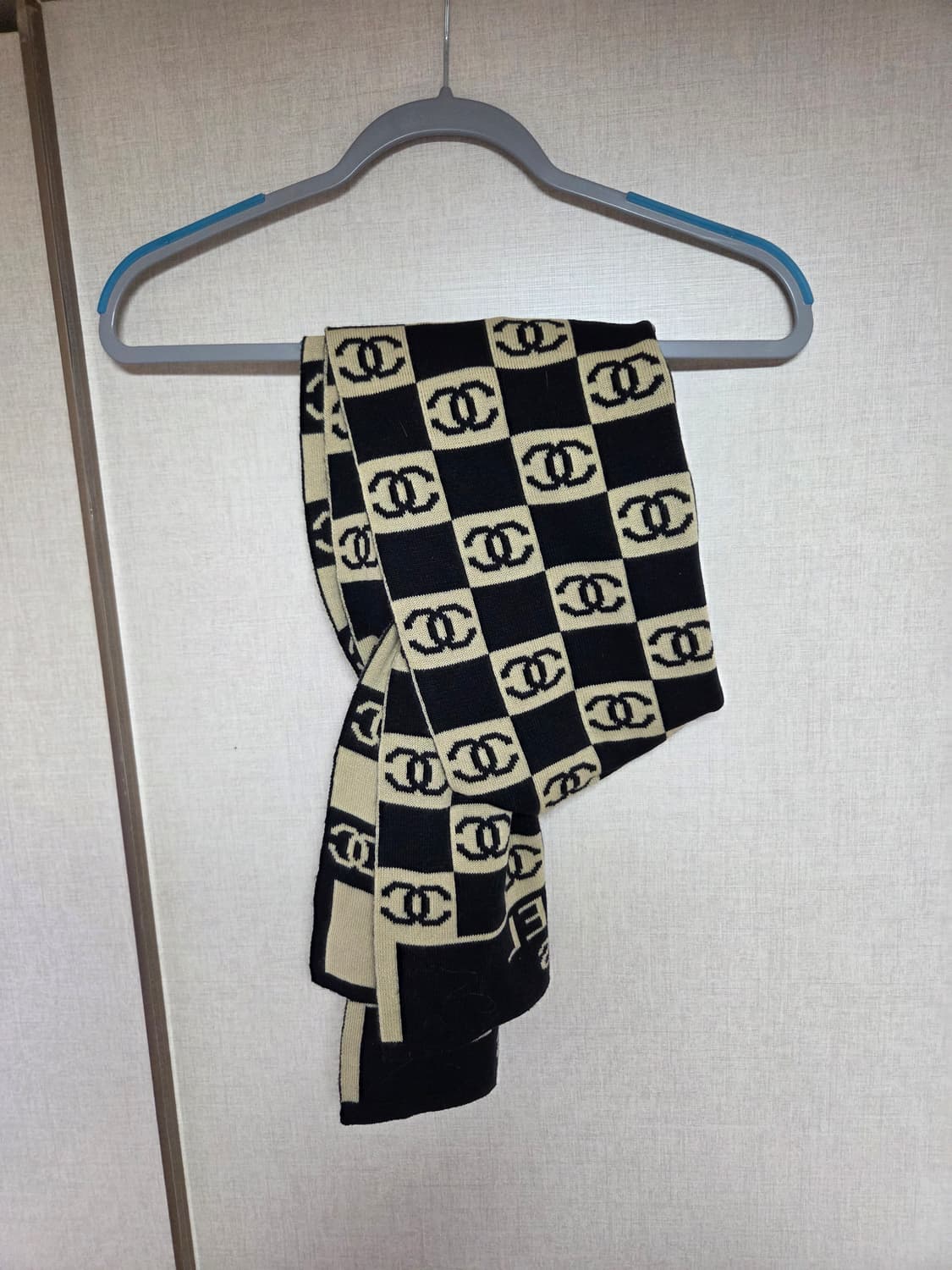 CHANEL CC 로고 양면머플러 블랙/베이지 상품이미지5