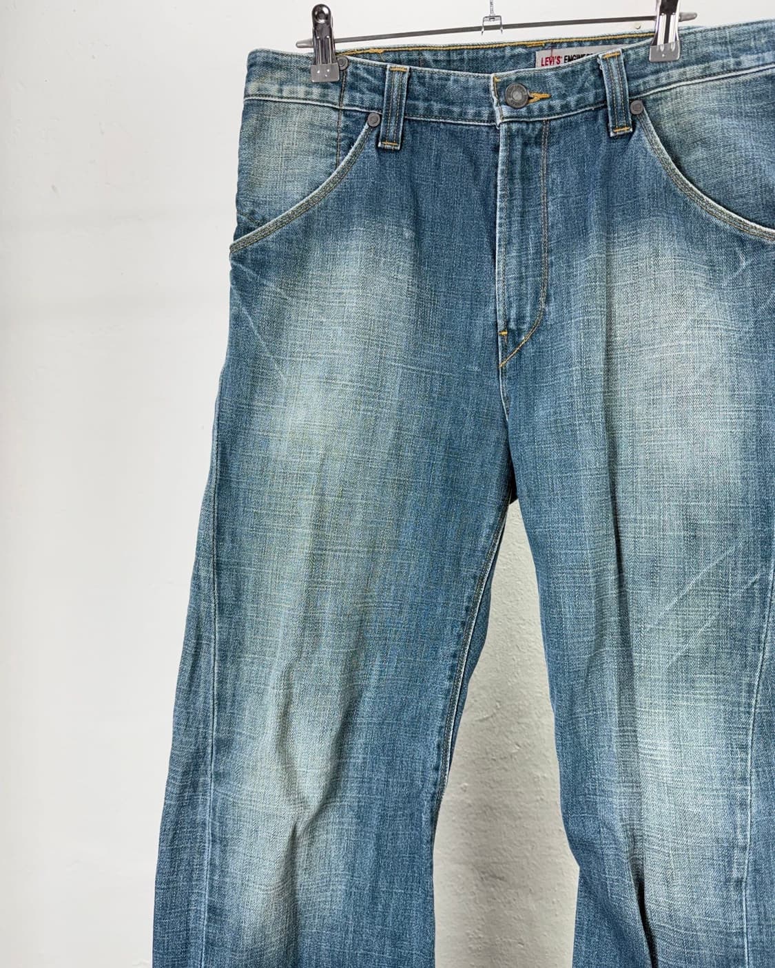 리바이스 엔지니어드 레그 트위스트 블루 데님 팬츠 상품이미지2