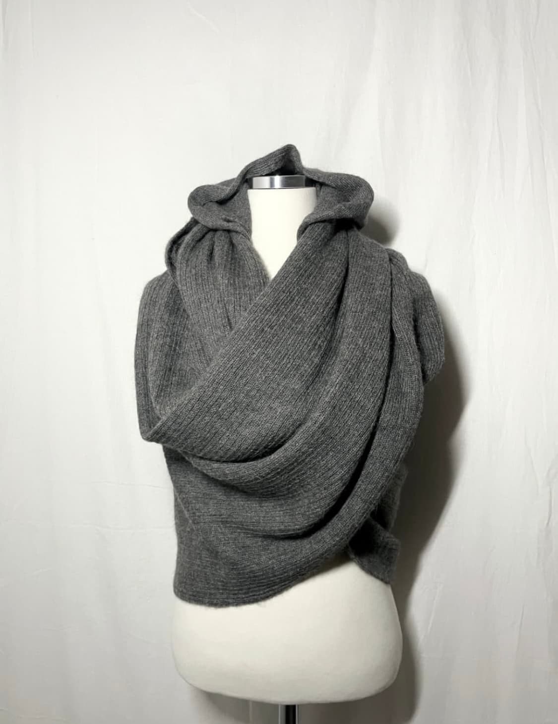 앤 드뮐미스터 알파카 후드 머플러 상품이미지1