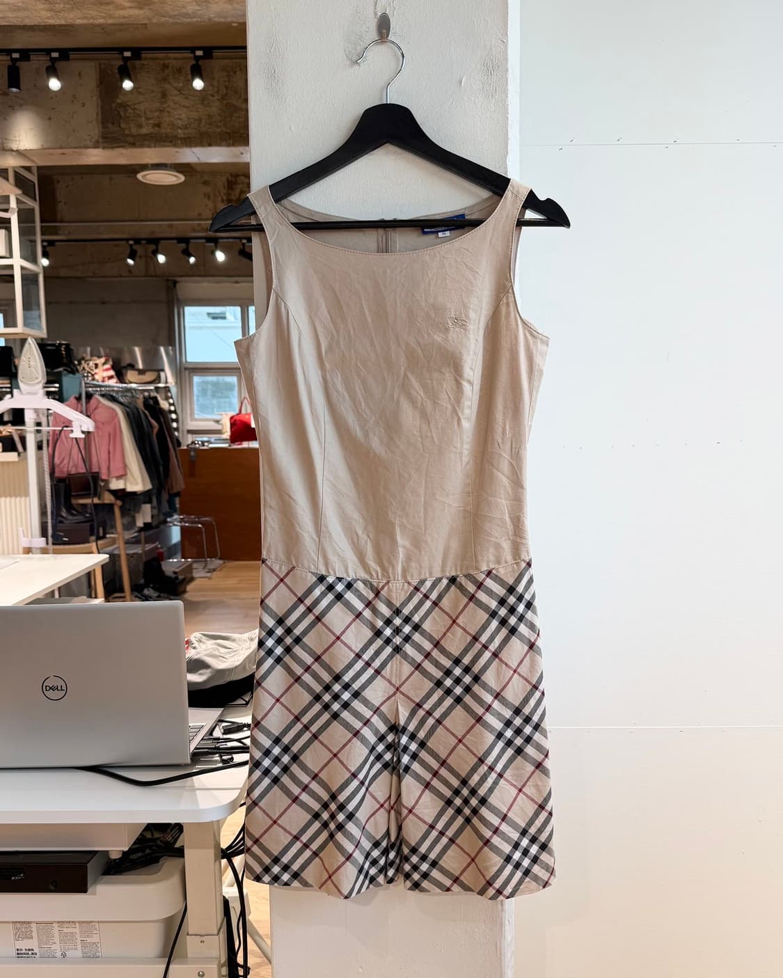 버버리 블루라벨 브라운 노바체크 슬리브리스 원피스  상품이미지1