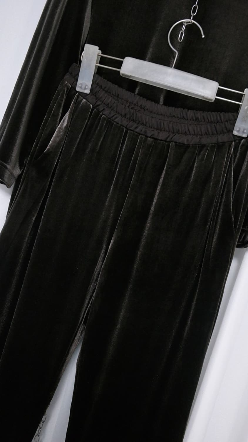 MIKVE 미크베 벨벳 소재 터틀넥 상하의 세트 55 상품이미지4