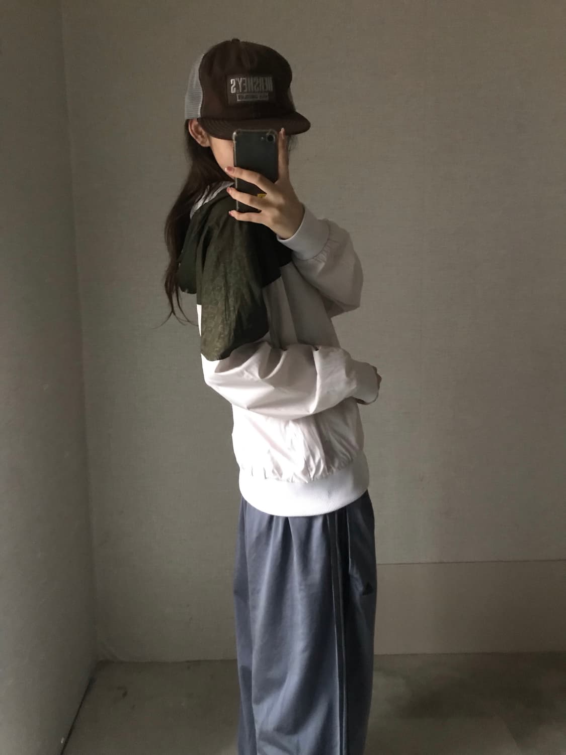 퓨마 화이트 카키 바람막이 상품이미지5