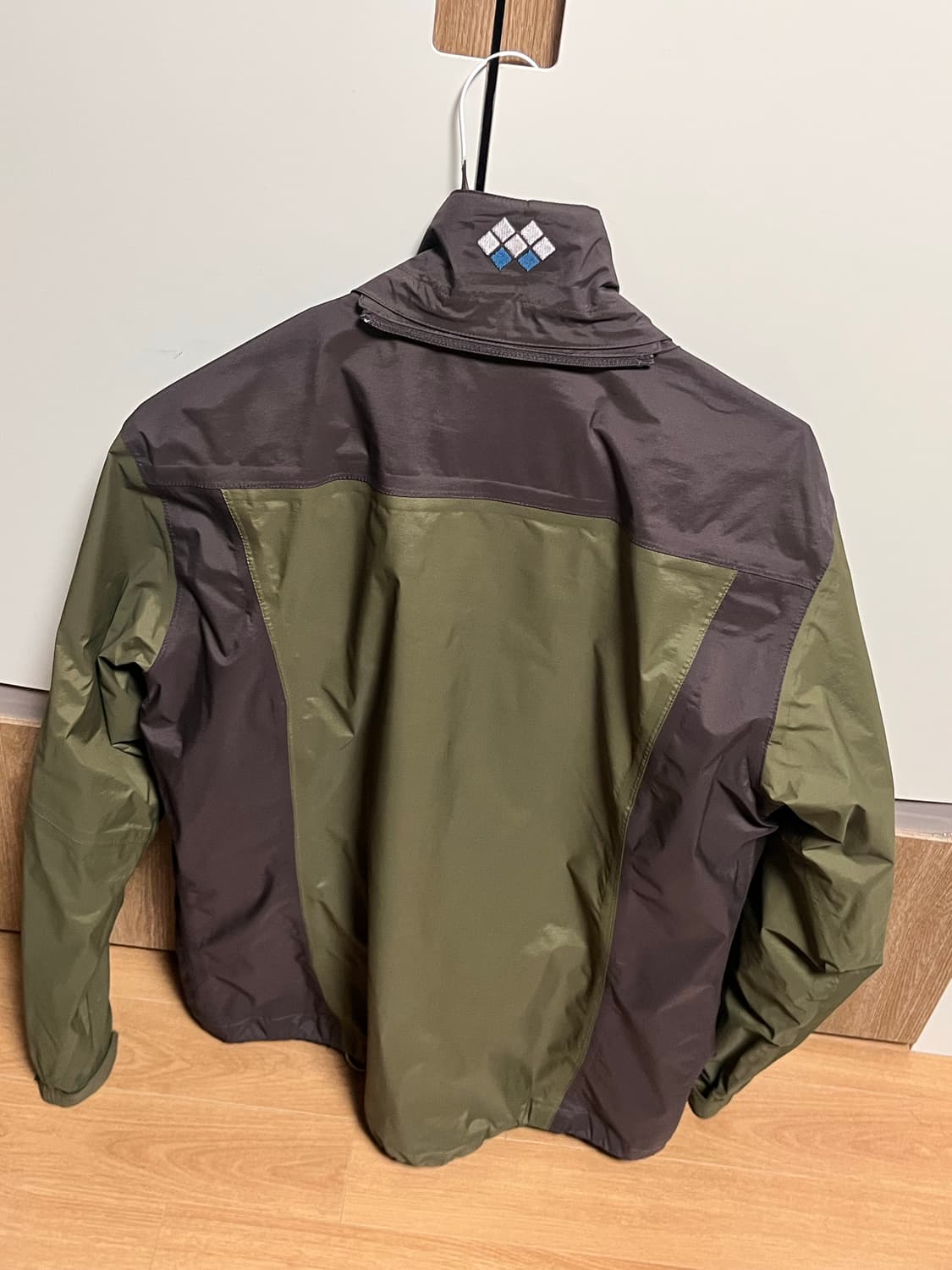 고프코어 몽벨 바람막이 상품이미지2