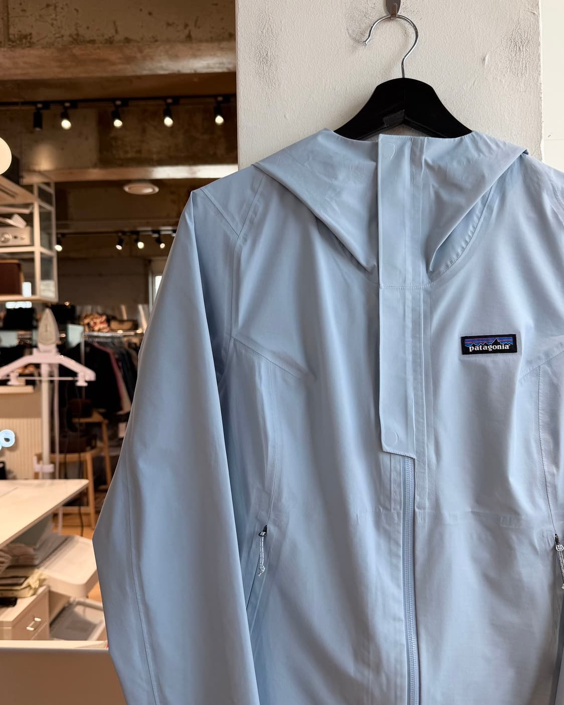 파타고니아 블루 우먼즈 슬레이트 스카이 재킷 상품이미지4