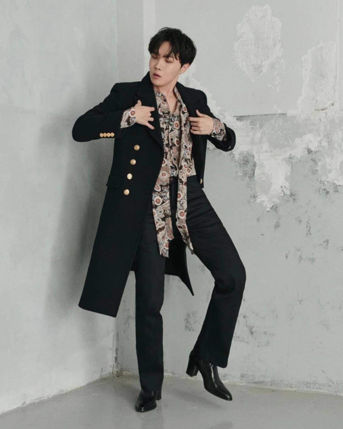 [BTS 제이홉님 착용] 셀린느 20fw 밀리터리 더블 브레스티드 코트 상품이미지1