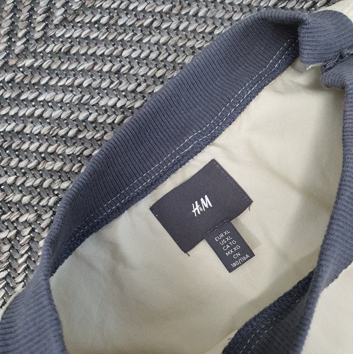 H&M 오버핏 반소매 면티 남자115 상품이미지3