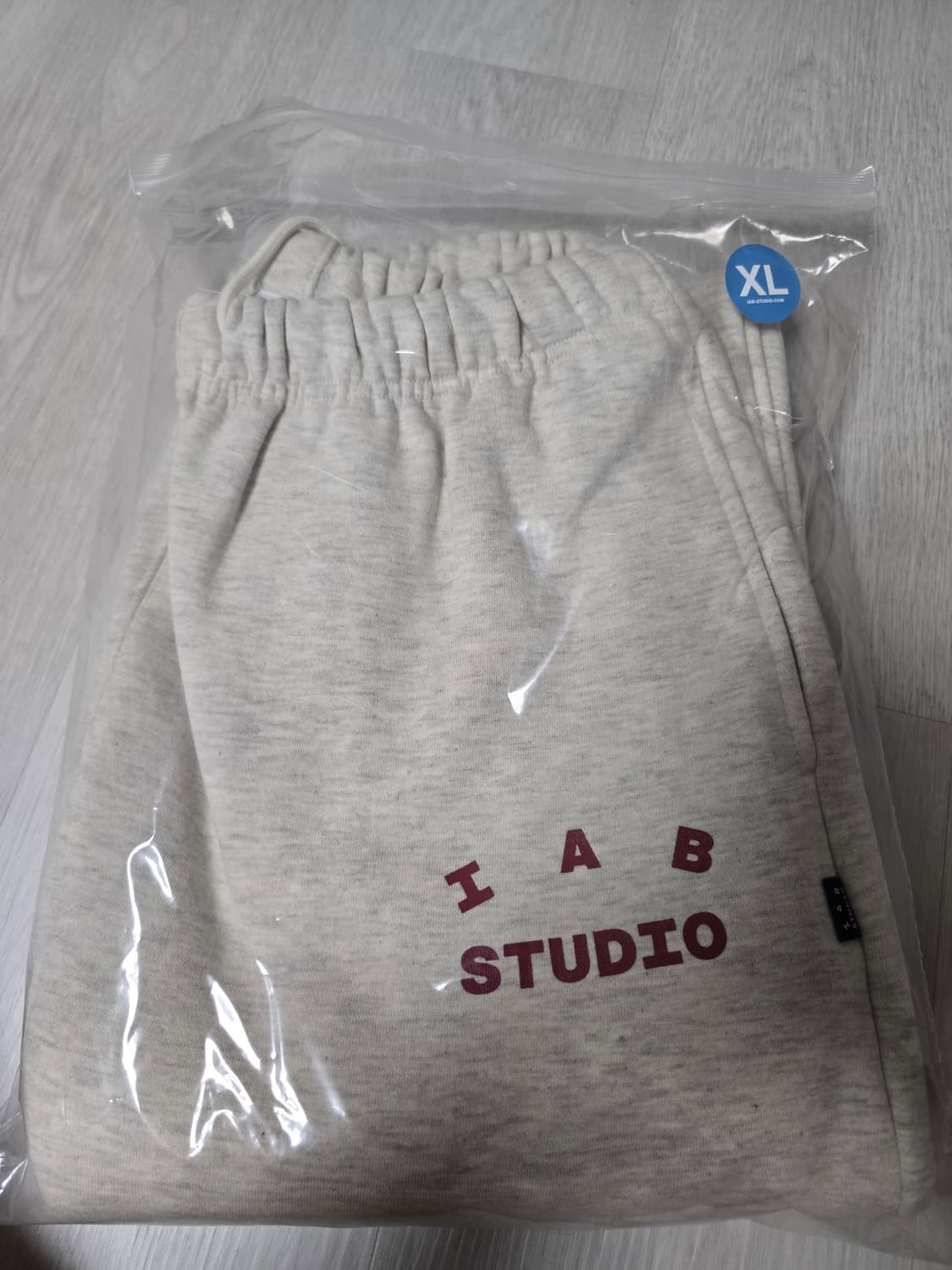 아이앱 스튜디오 스웨트팬츠 오트밀 버건디 - 23SS XL 상품이미지1