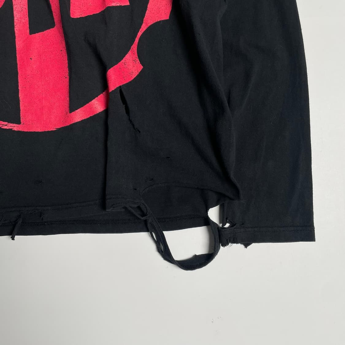 Rna slang 데미지 사과 프린트 롱 슬리브 상품이미지4