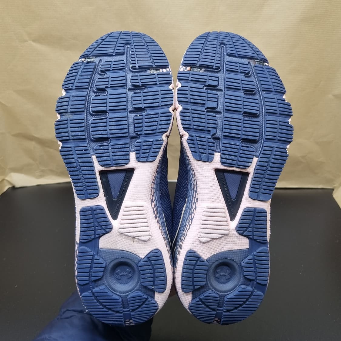 언더아머 호버 마키나 여성운동화240  상품이미지3