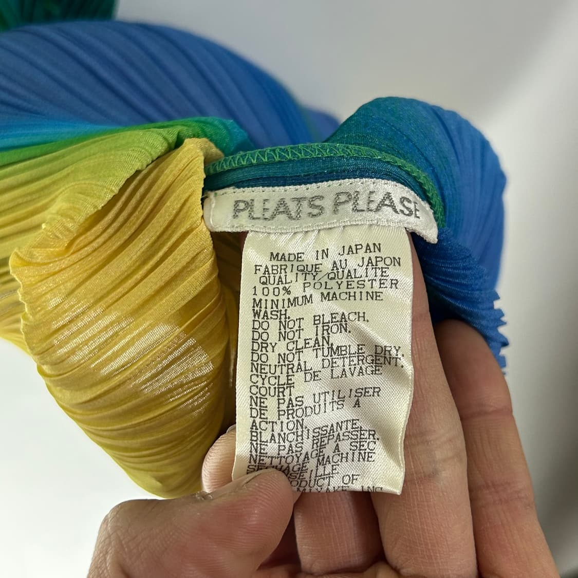 [PLEATS PLEASE] 이세이 미야케 그라데이션 슬리브리스 상품이미지5