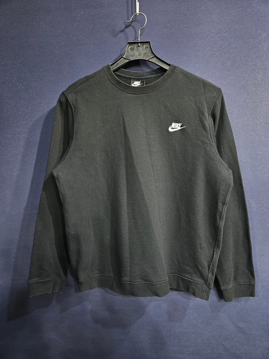 나이키 자수 블랙 남성 105 맨투맨  상품이미지1