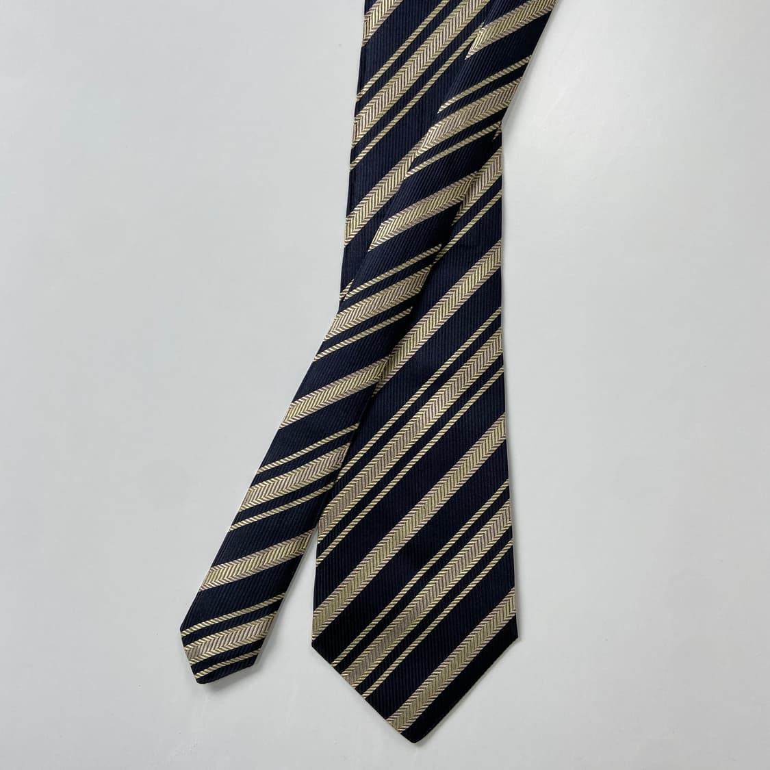 트루사르디(trussardi) 정품 명품 넥타이 10.2cm 상품이미지1