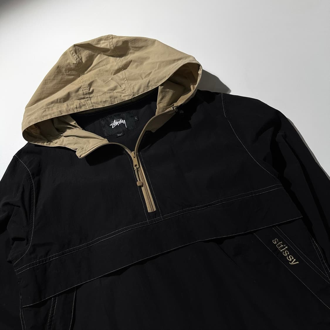 스투시 콘트라스트 스티치 풀오버 하프집업 후드 아노락 상품이미지4