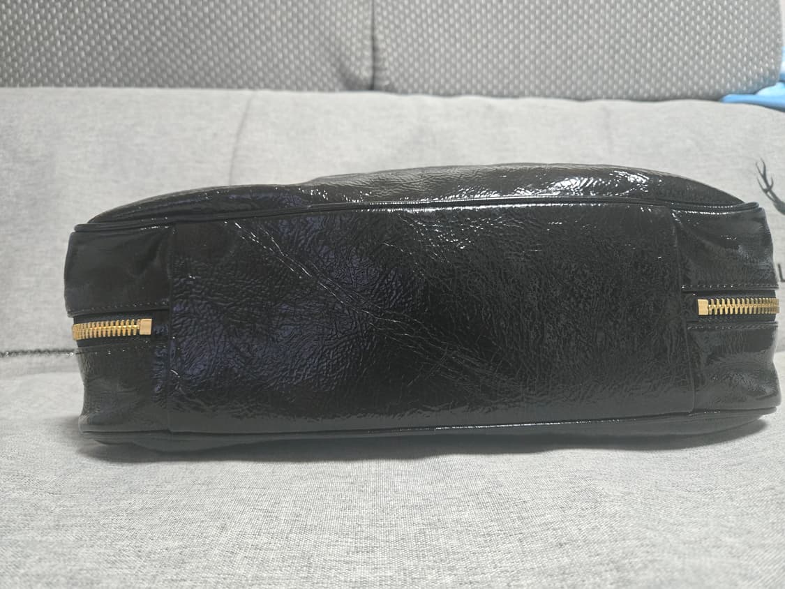 미우미우 나플락 페이턴트 보 백 가방 팝니다 상품이미지7