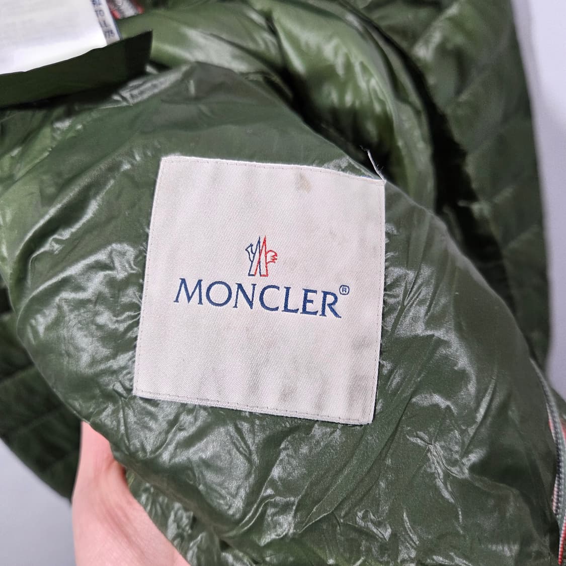[MONCLER] 몽클레르 그린 퀄팅 경량 패딩자켓 상품이미지7