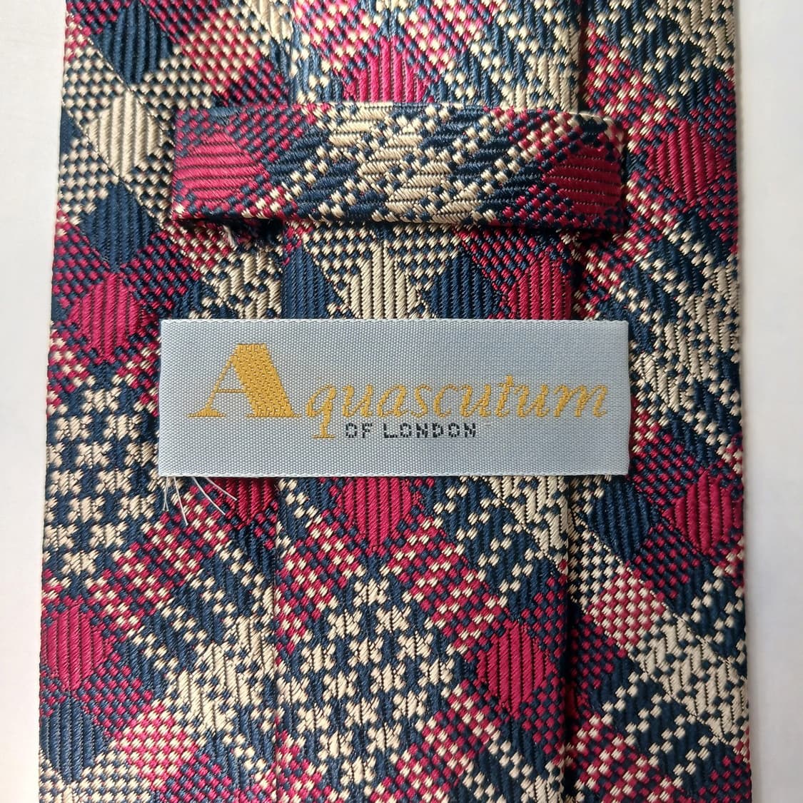 아쿠아스큐텀 실크 와인 체크 패턴 넥타이 9.5cm A+등급 E942
 상품이미지9