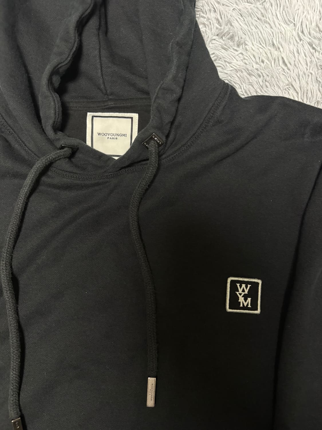 우영미 23fw 백로고 후드티 상품이미지3