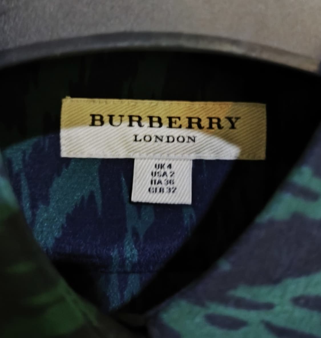 버버리 실크 지그재그 패턴 블라우스 셔츠 상품이미지3