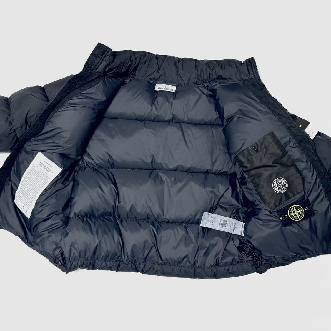 23FW 스톤아일랜드 클링클랩스 패딩 블랙 + 화이트와펜 상품이미지6