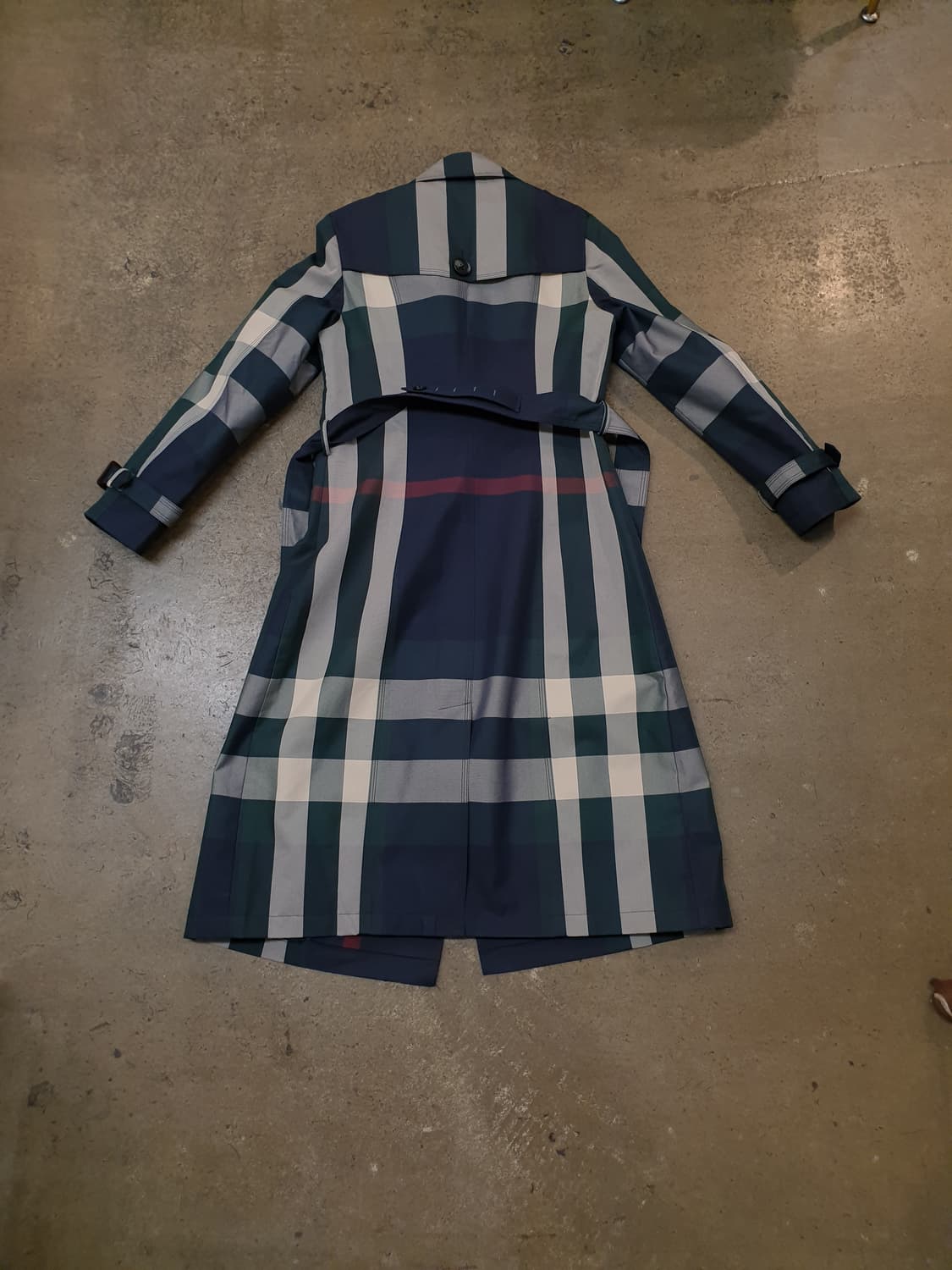 버버리 런던 체크 트렌치코트 상품이미지3