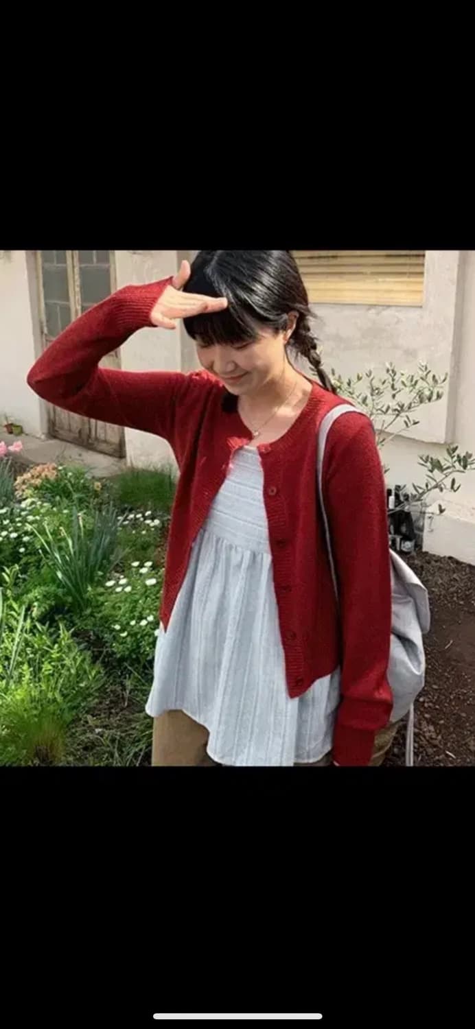 바온 위토 컬러 라운드 크롭 가디건 딥레드 상품이미지1